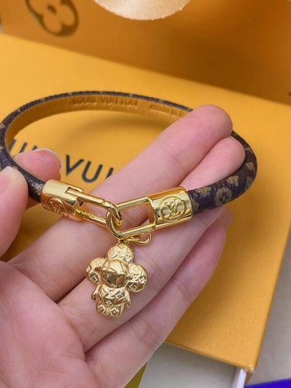 S458  Women's titanium steel bracelet jewelry