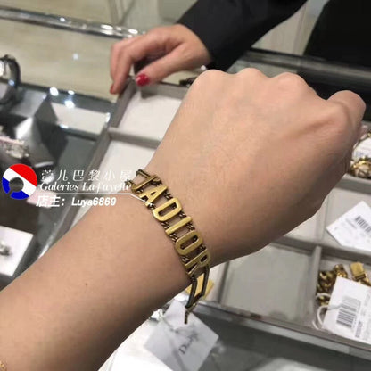 DIB20 Classic  gold-plated women bracelets  Jewelry