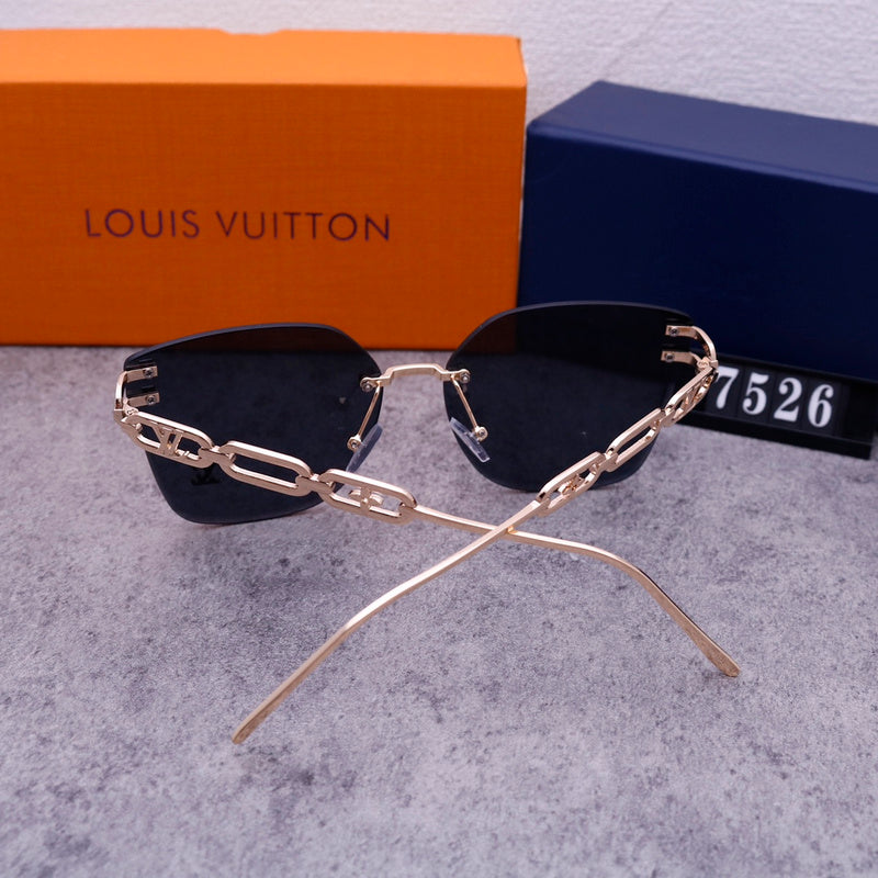 7526  Sunglasses with box