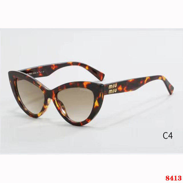 8413  Sunglasses with box