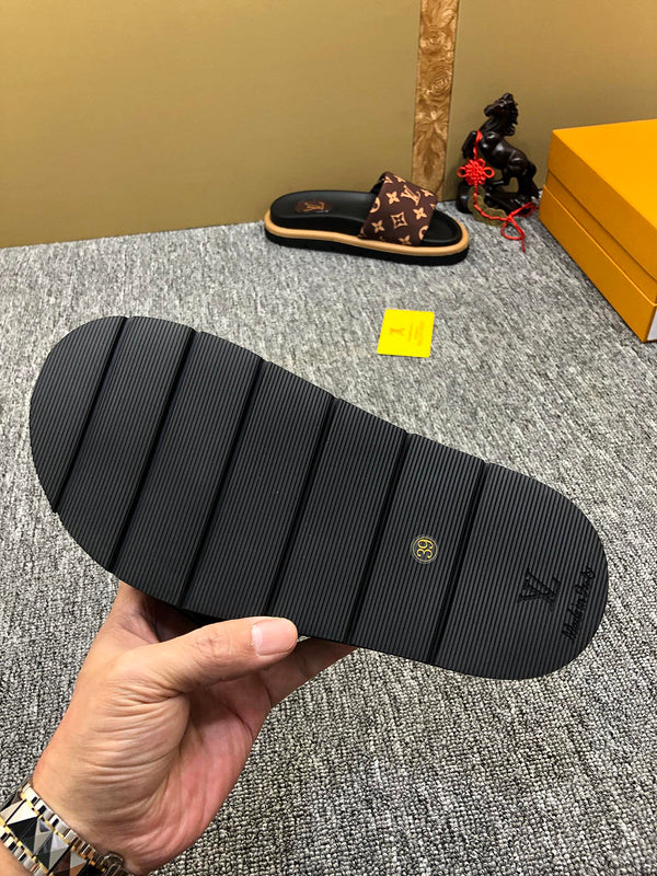 YLS1 shoes man and women slippers  with all packaging