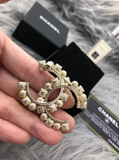 CHX36 Classic fashion women brooch gold-plated jewelry