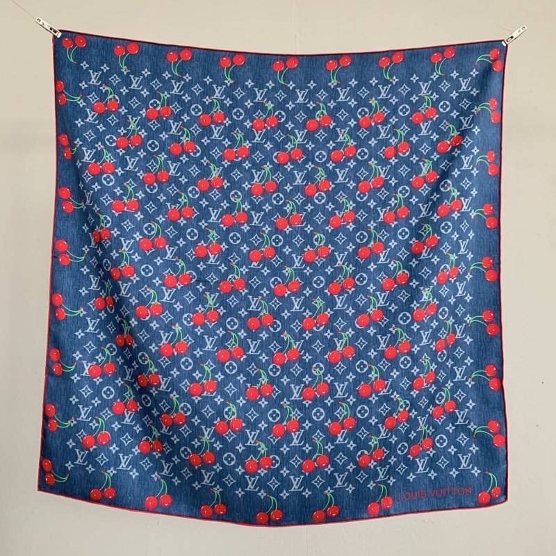 XLC12 Silk satin 90-90CM Scarf