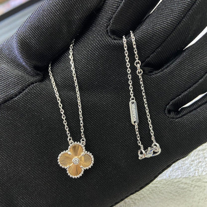 AVSN3   New color separation laser four-leaf clover single flower necklace jewelry