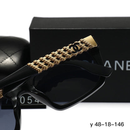 70054 Sunglasses with box