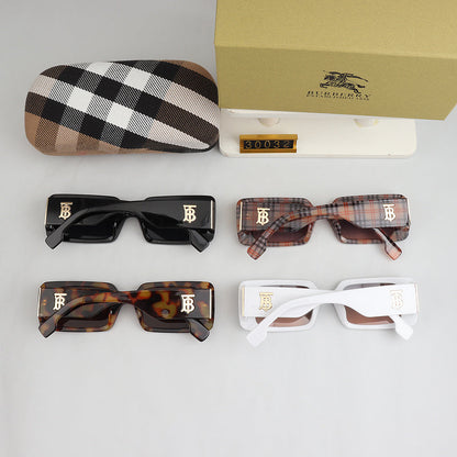 30032  Sunglasses with box