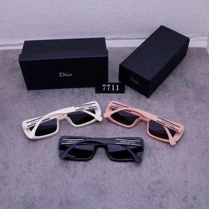 7711 Sunglasses with box