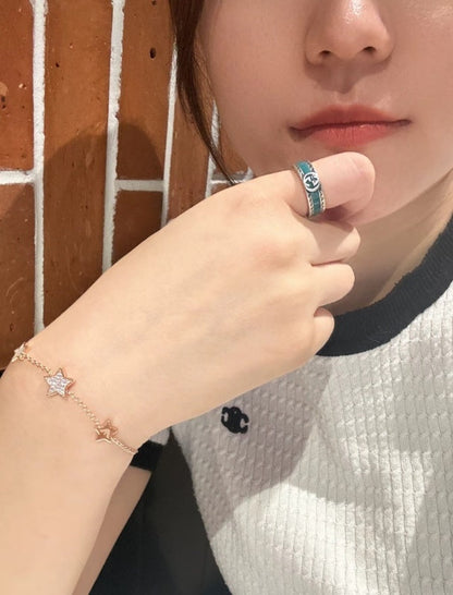 J145  Men's and women's vintage ring jewelry