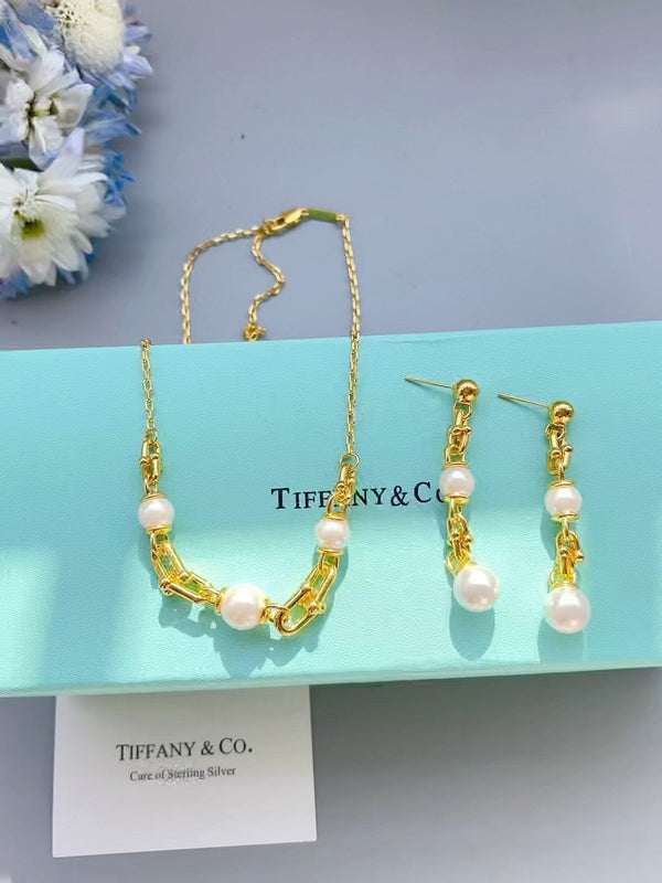 X641   Women's titanium steel necklace jewelry