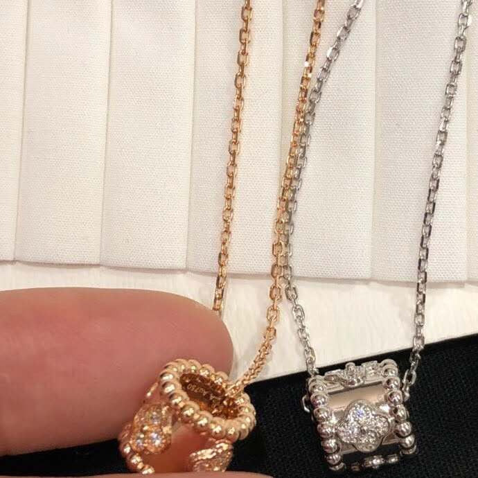 AVSN10   Women's kaleidoscope necklace jewelry