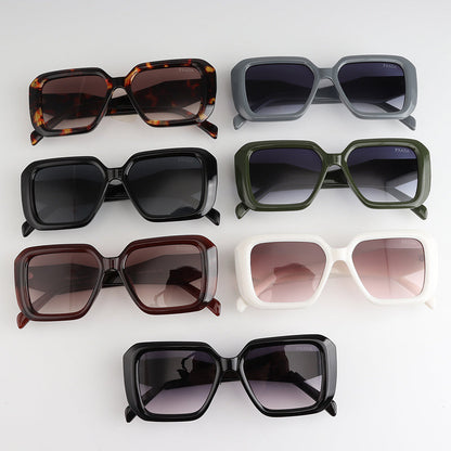 8408 Sunglasses with box