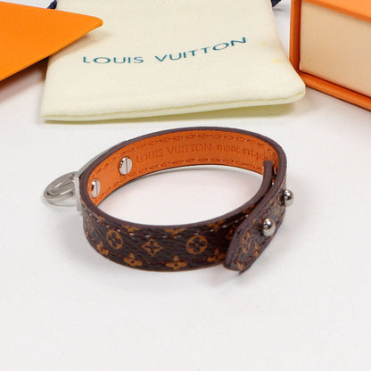 LVB82 flower leather letter Pendant Bracelet 316L steel women   Jewelry