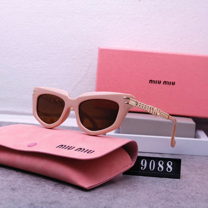 9088  Sunglasses with box