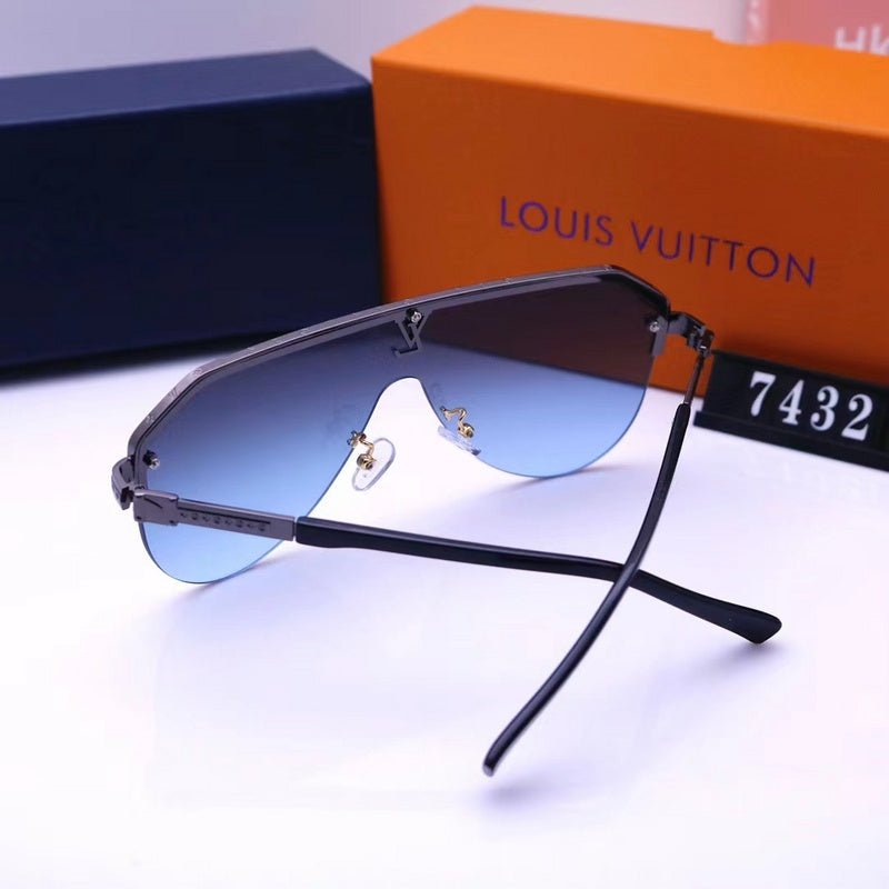 7432 Sunglasses with box