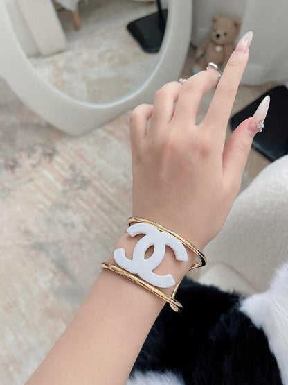 S421  Women's new titanium steel fashion  bracelet jewelry