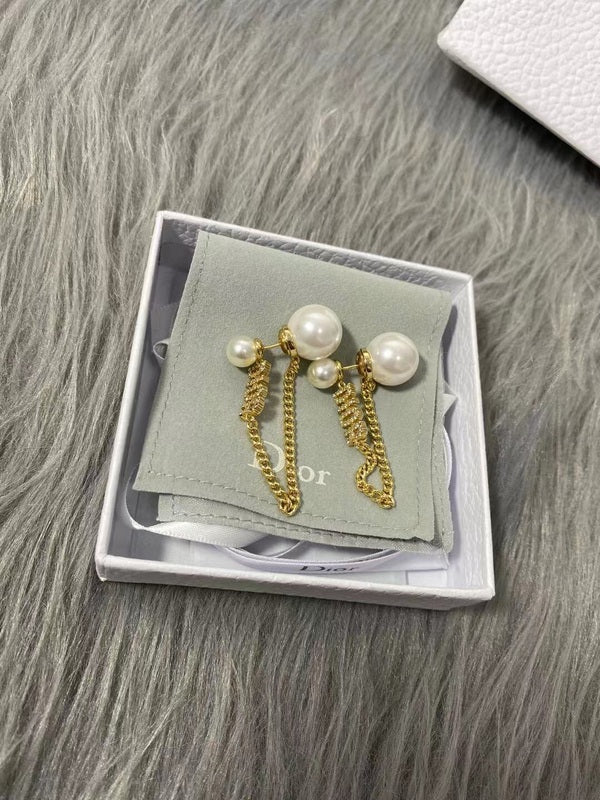 DE68 Classic women earrings  Jewelry