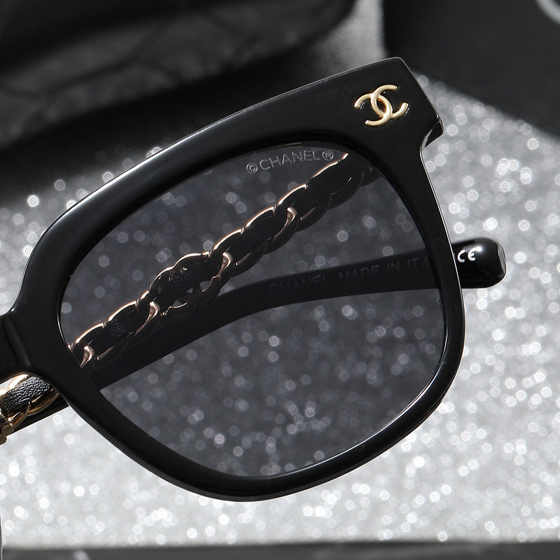 2811  Sunglasses with box