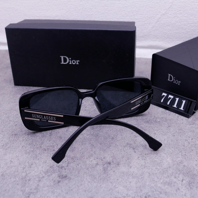 7711 Sunglasses with box