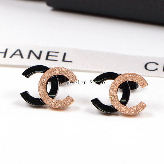 CHE34  18K Titanium Steel Frosted Color Gold Double C Letter Double Color Couple Earrings  Jewelry