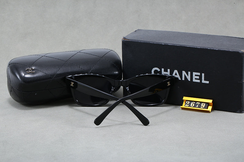 2679  Sunglasses with box
