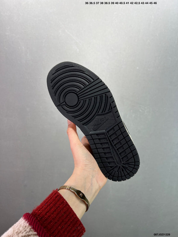 BNS55 Man And Women Leather Shoes 36-46 with box