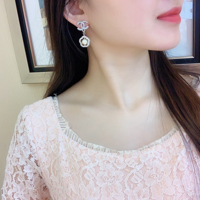 CHE123   Women's crystal inlaid flower earrings  Jewelry