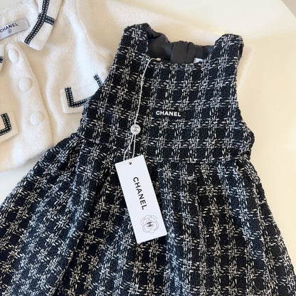 TCHC17  New style girls' spring and autumn thin woolen skirt+outerwear Clothing