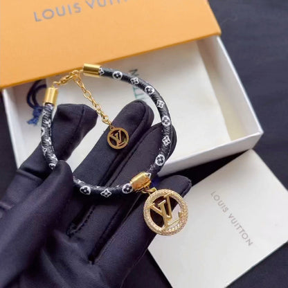 S435  Ladies' floral leather bracelet jewelry