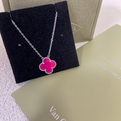VAN41   New Plum Red Clover Necklace Jewelry