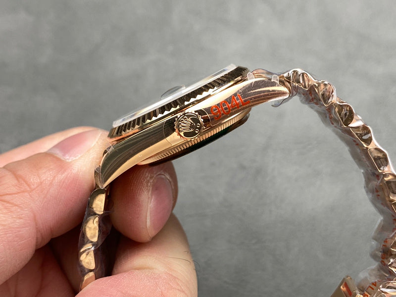 RW69  RW70  Men's and women's watches 36mm