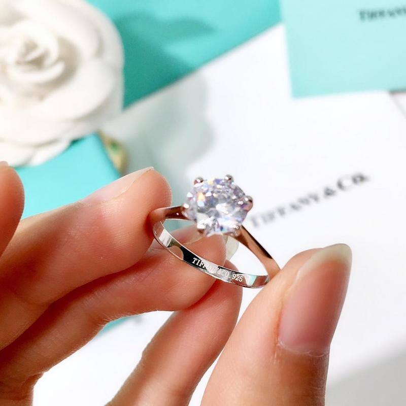 TR19 Classic women's ring, wedding ring