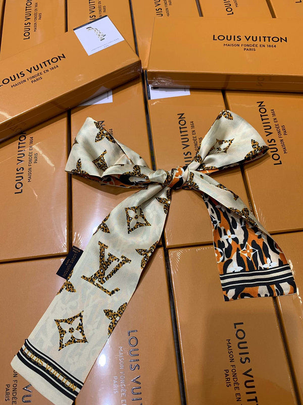 XLC8 Silk satin 8-120CM scarf