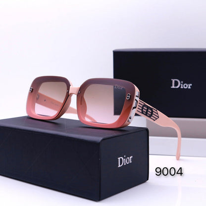 9004  Sunglasses With box