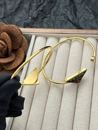 S422  Women's titanium bracelet jewelry