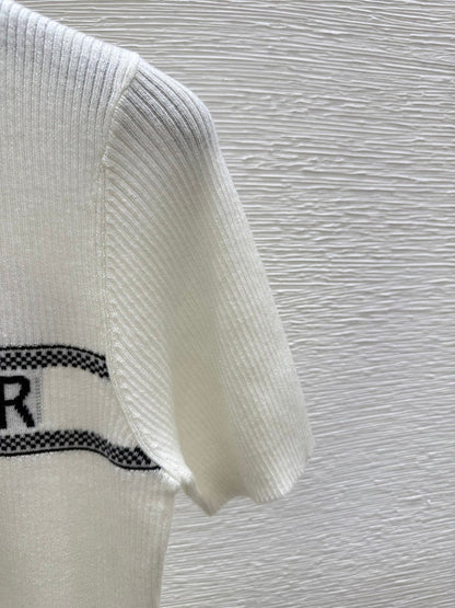 DIC118  Round neck color contrast letter knitted short sleeve clothes