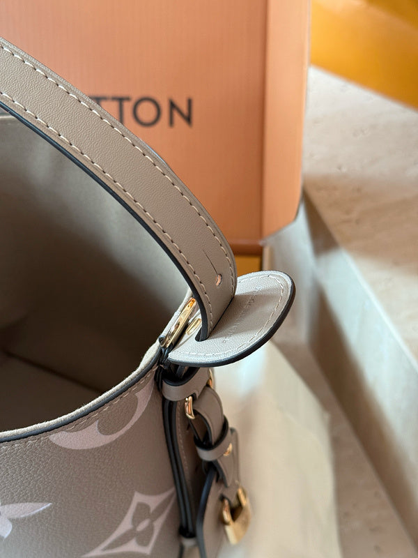 MLP04   Women's new fashion 18*16cm bucket bag