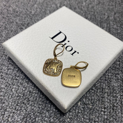 DE128  Classic Women's Square Earrings  Jewelry