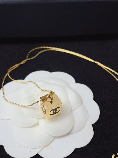 X294   Titanium steel women's square necklace jewelry