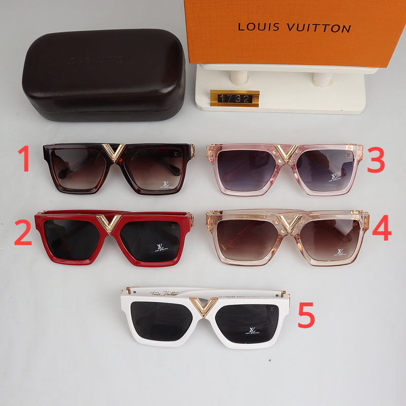 1732 Sunglasses with box