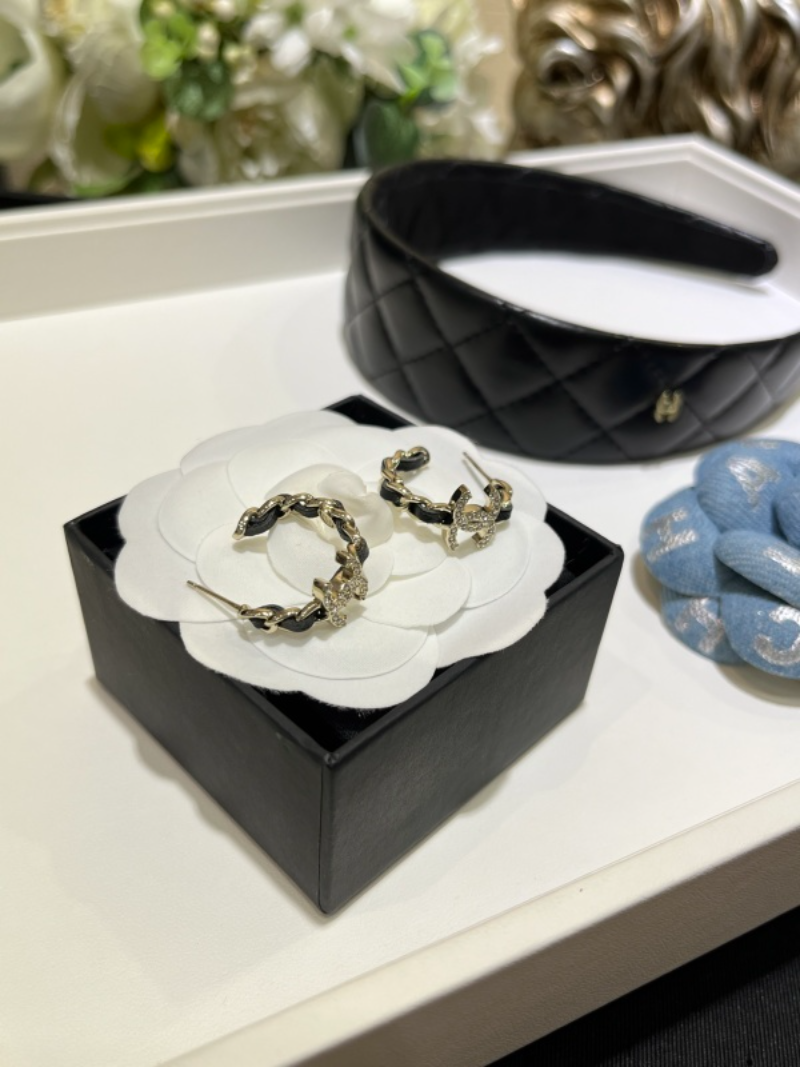 CHE79  New Gold Full Diamond Double C Batch Chain Loop Earrings Jewelry