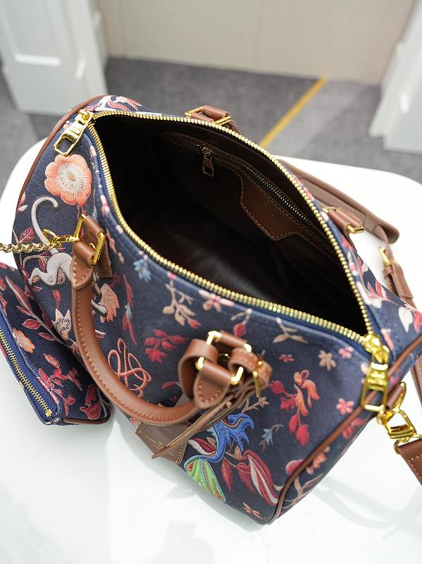 LLP329  Bag 30x22x19cm travel bag