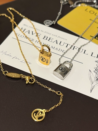 X706   Men's and women's titanium steel necklace lock jewelry