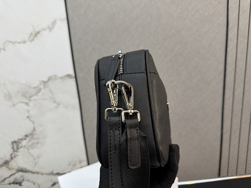 APP1 Bag 23-17CM Shoulder bags
