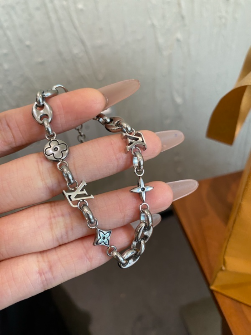 X716   Men's and women's titanium steel bracelet and necklace set jewelry