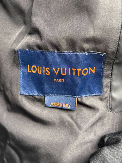 109745 New embossed classic down jacket Top quliaty 1:1 clothing