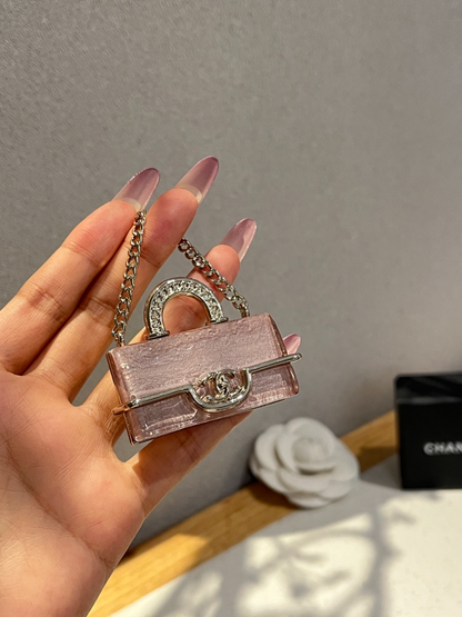 D205   Women's new handbag, brooch, jewelry