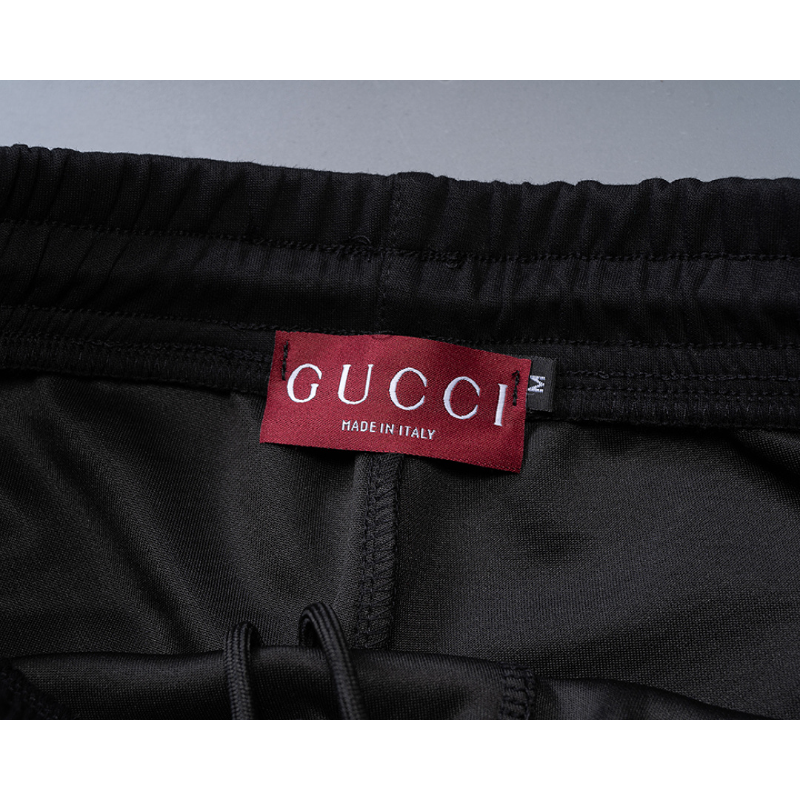 GUC201   New men's autumn and winter long sleeved suit top+pants clothing