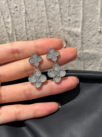 A1208  Women's new fashionable earrings and jewelry