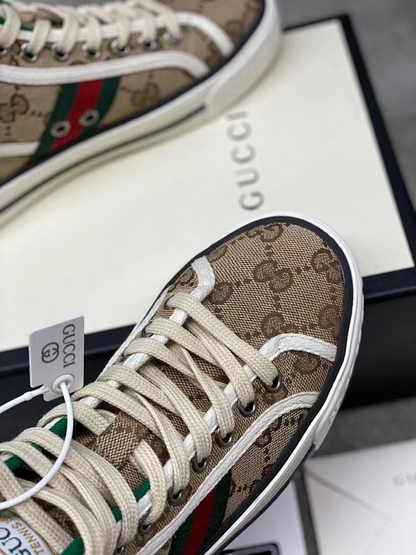 OGS31 Women 35-40 And Men 40-45 Shoes With box