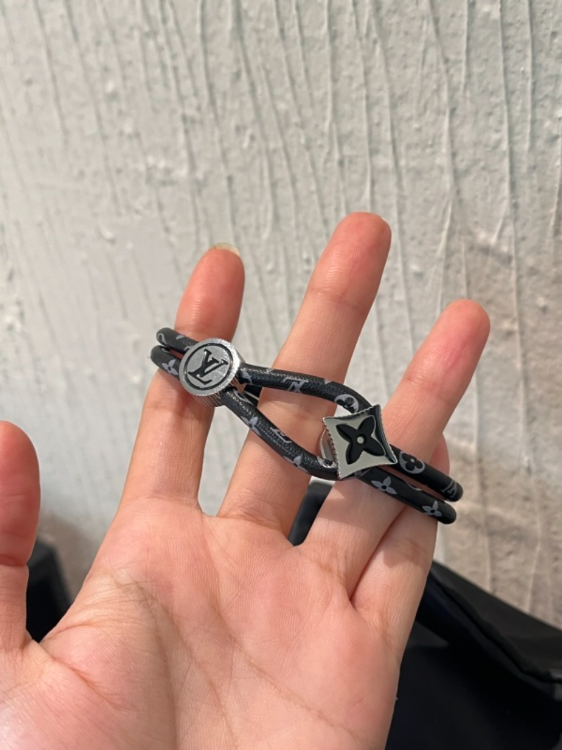 S477  Men's and women's universal titanium steel bracelet jewelry